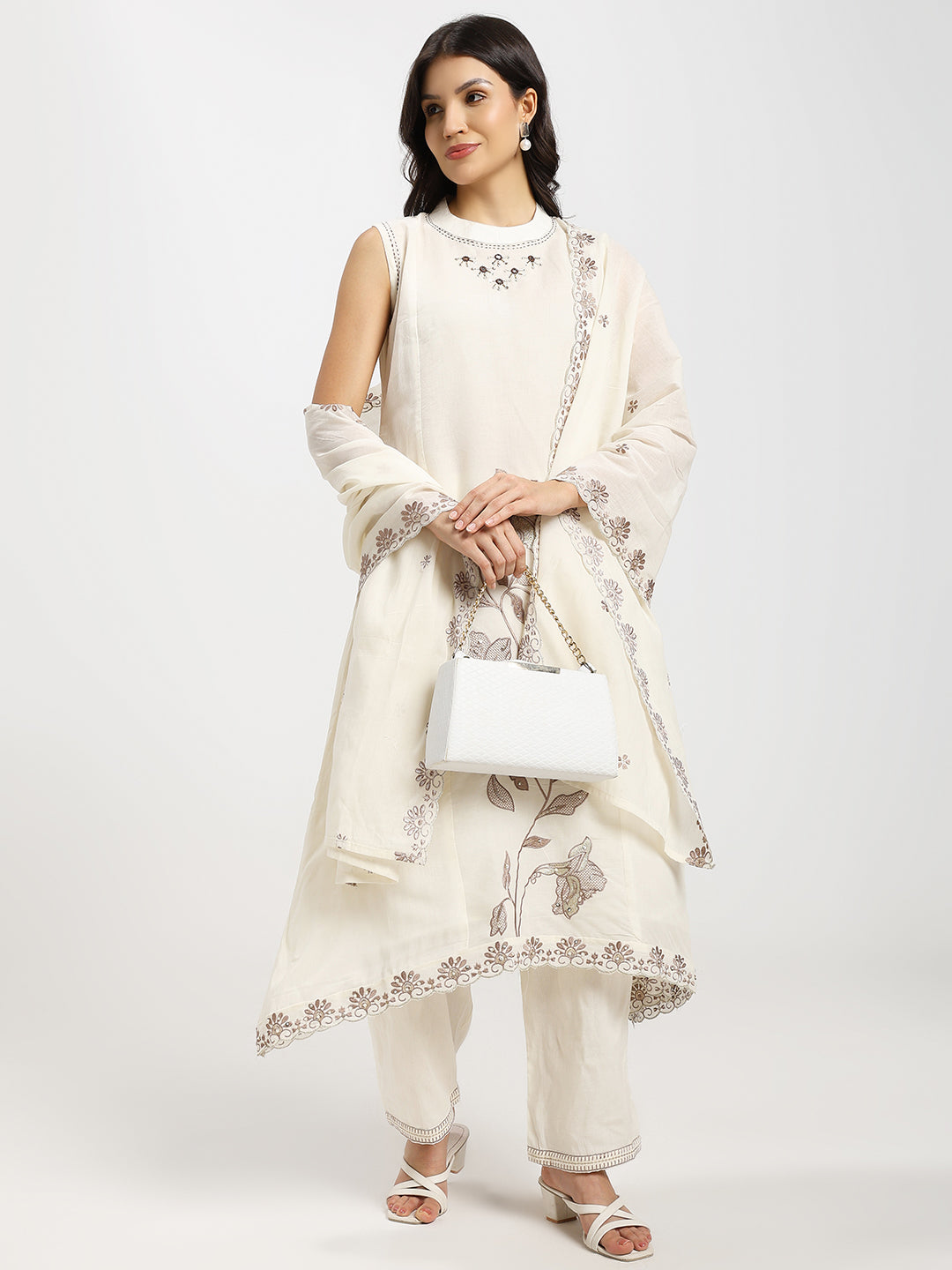 3-Piece Sleeveless Kurta Set with Intricate Golden Thread Embroidery