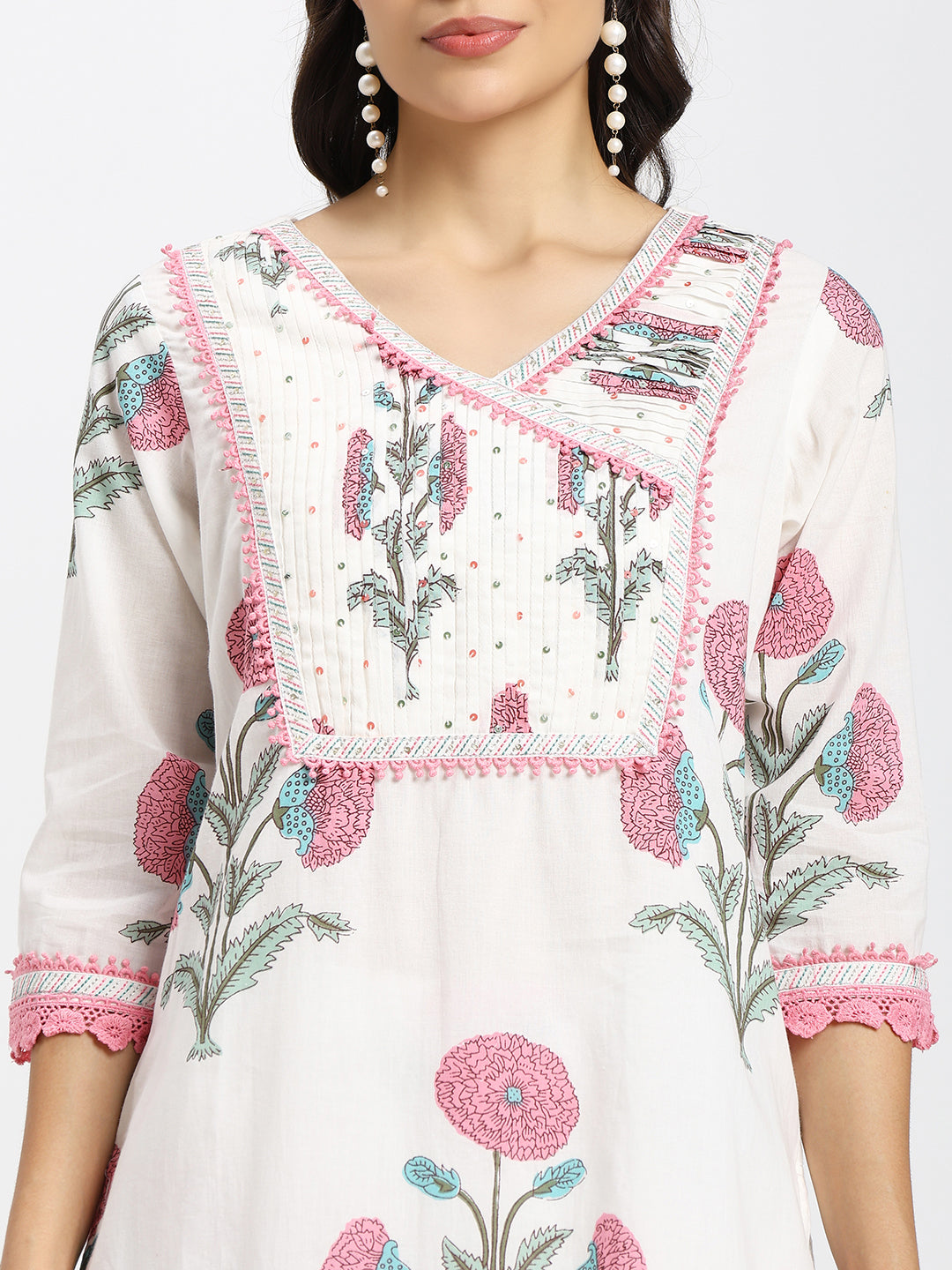 White Jaipur-Printed Kurta Set (3PC) featuring Delicate Lace and Light Sequin Embellishments